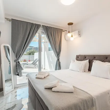 Villa Punta Mare 1
